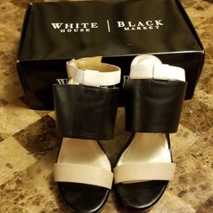 COLOR BLOCK LEATHER SANDALS